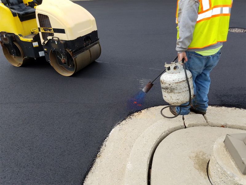 Asphalt Sealing Service