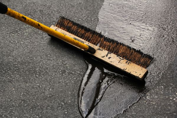 Asphalt Driveway Sealing in Indianapolis